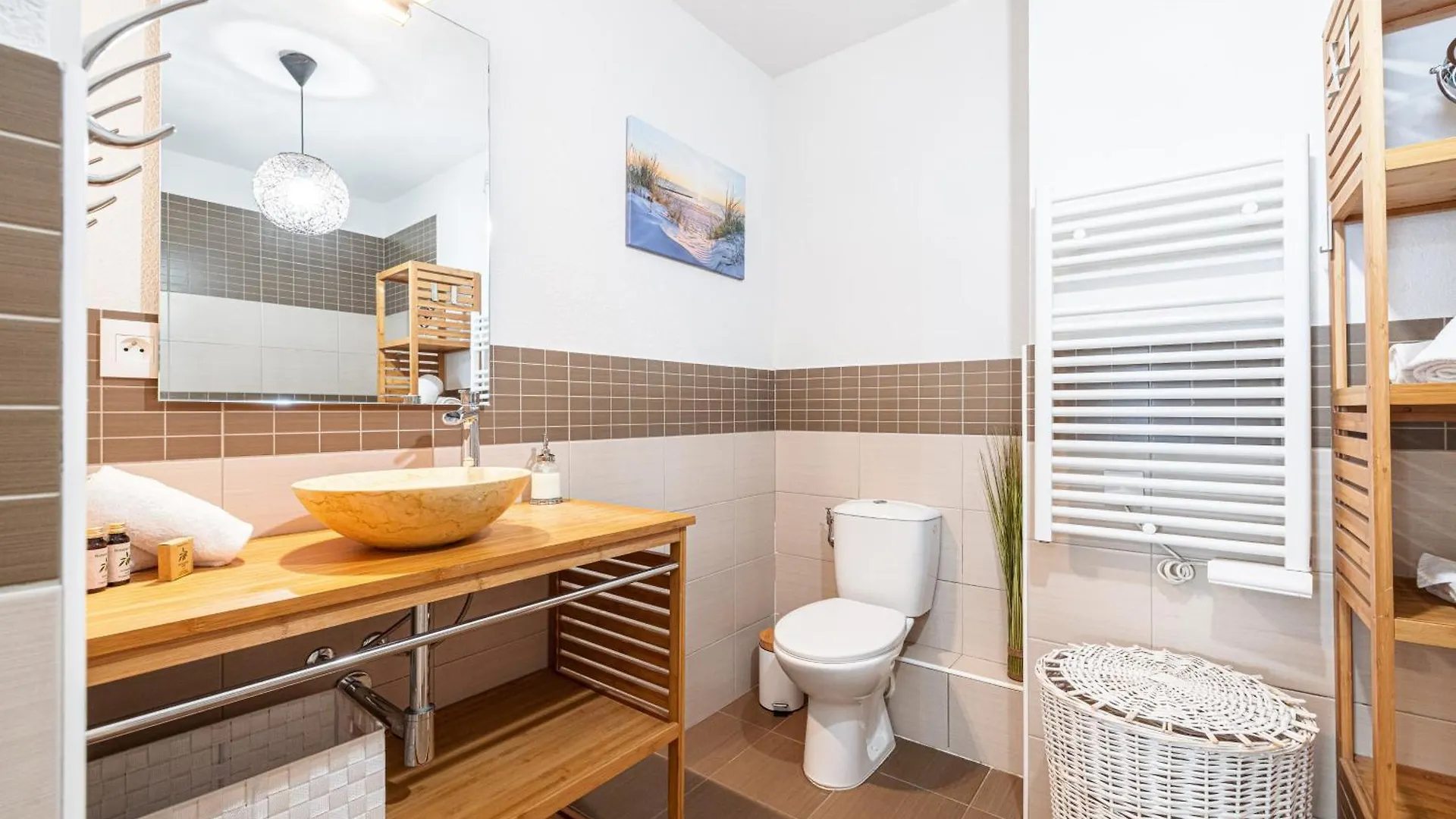 Intercontinental Superbe Appartement Avec Piscine Μεντόν Bed and Breakfast