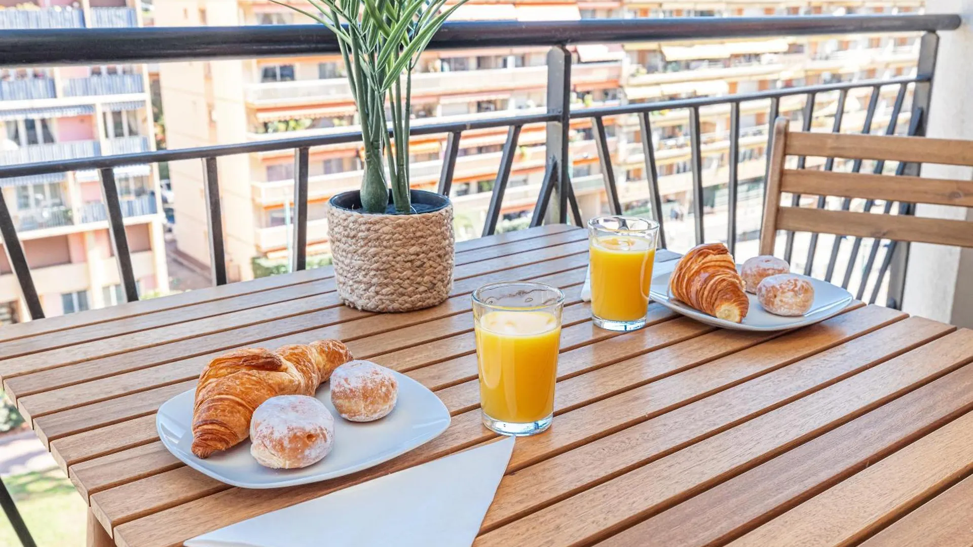 Bed and Breakfast Intercontinental Superbe Appartement Avec Piscine Μεντόν Γαλλία