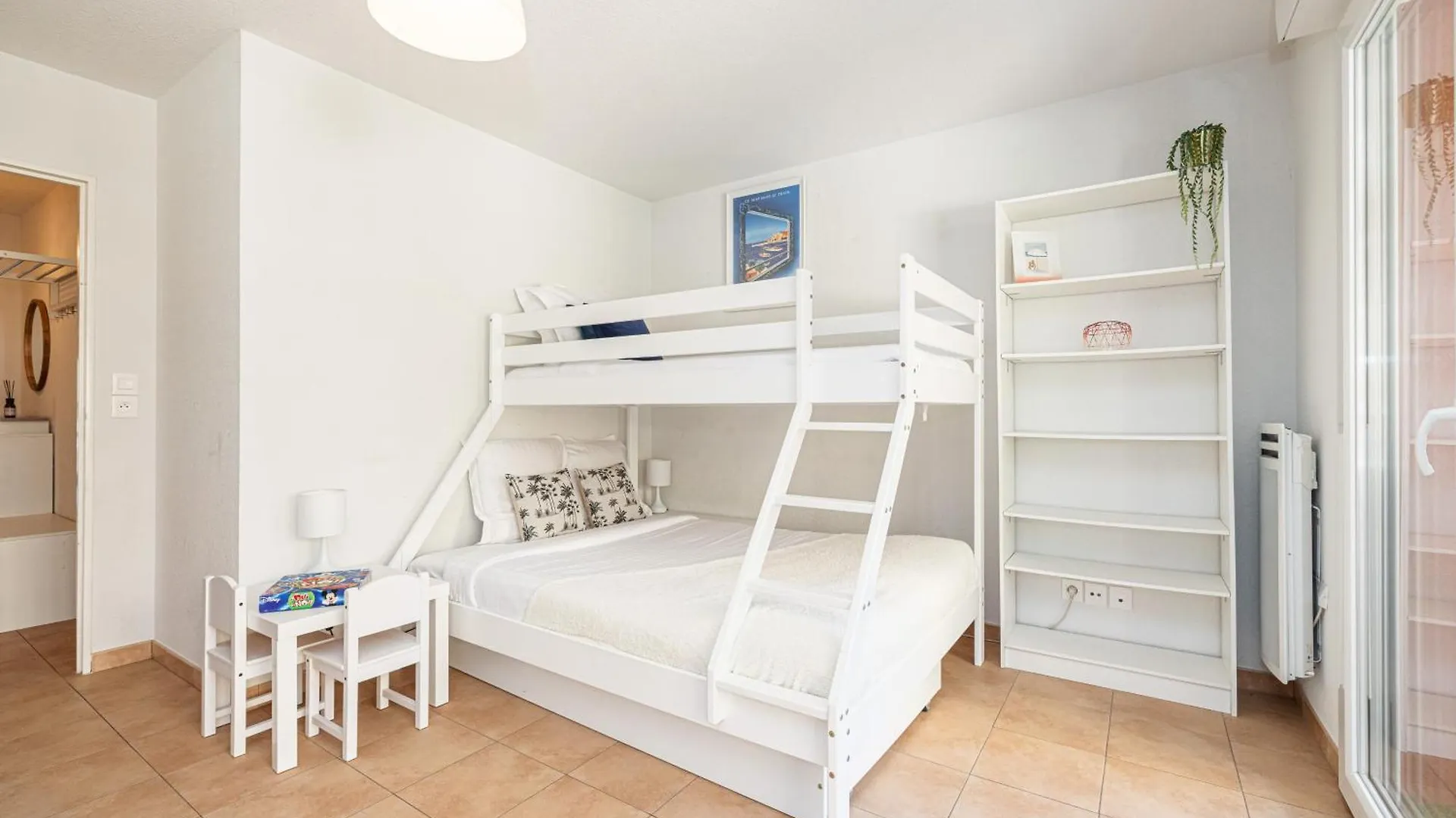 Intercontinental Superbe Appartement Avec Piscine Μεντόν Bed and Breakfast