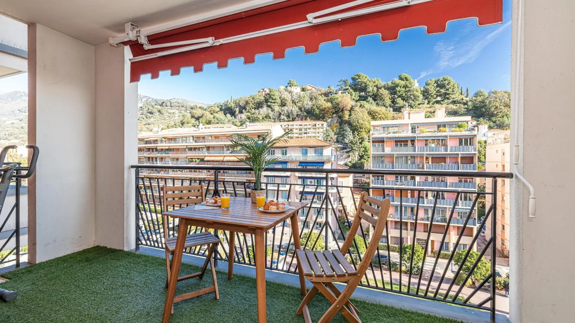 Couette-café Intercontinental Superbe appartement avec piscine Menton