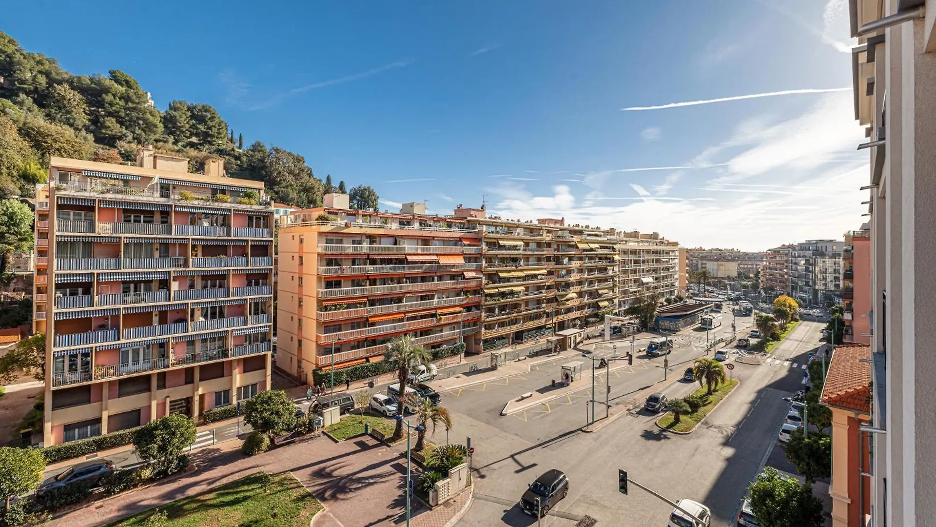 Couette-café Intercontinental Superbe appartement avec piscine Menton