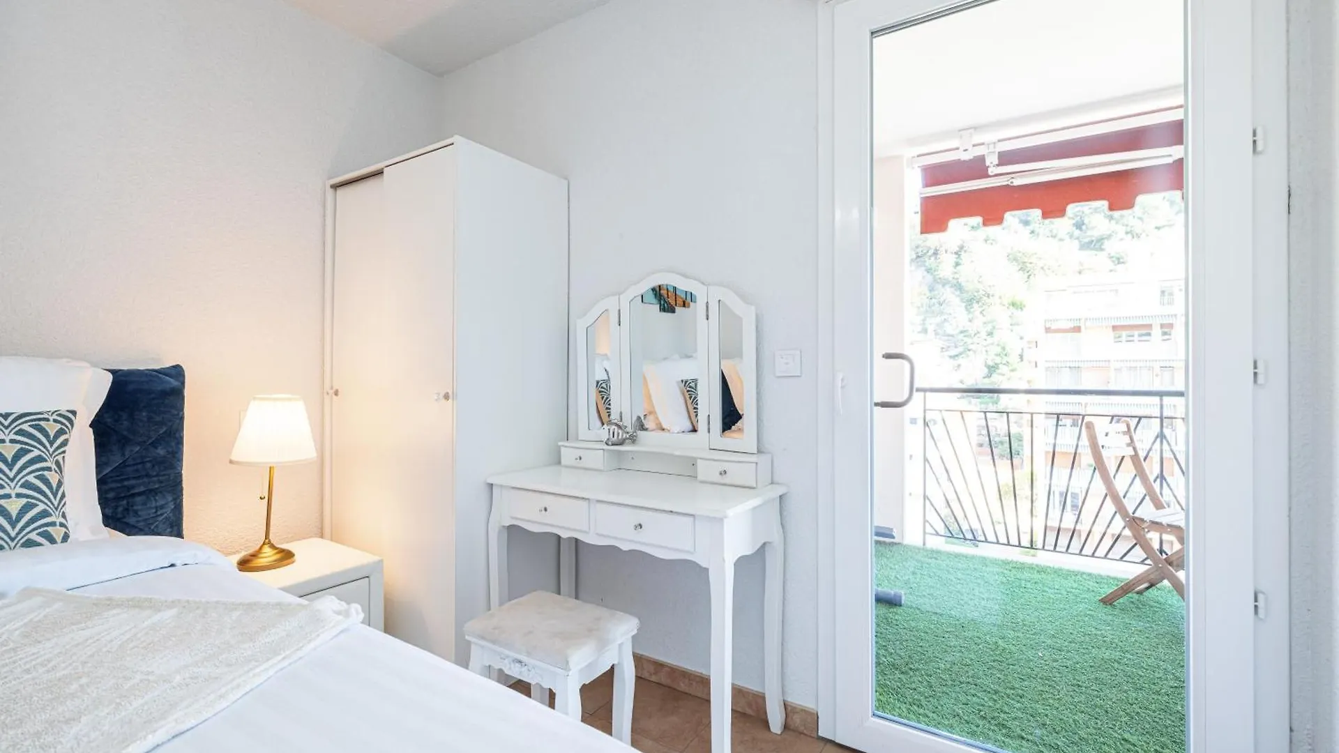 Intercontinental Superbe appartement avec piscine Menton 0*,  France